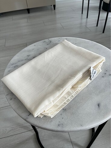 Freshscarfs krinkıl Medine ipeği kırık beyaz