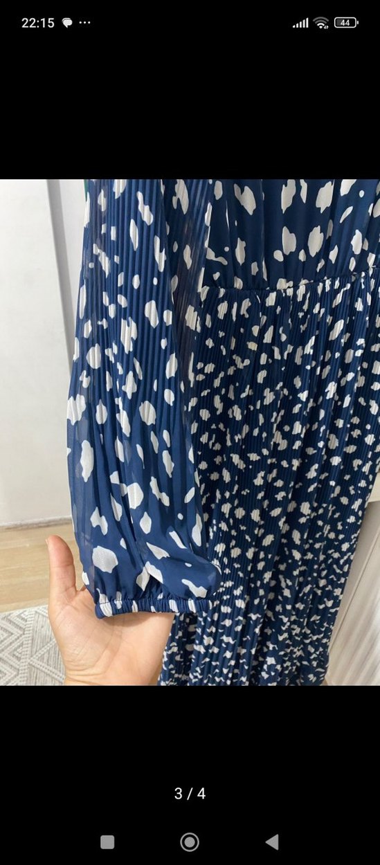 Uzun Kollu, V Yaka, Mavi Batik Elbise - Görsel 3