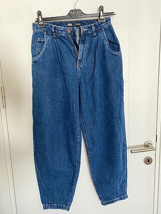 Zara slouchy jean