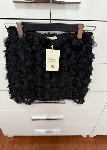 m Beden siyah Renk Zara Model Güllü Etek Mini M Beden