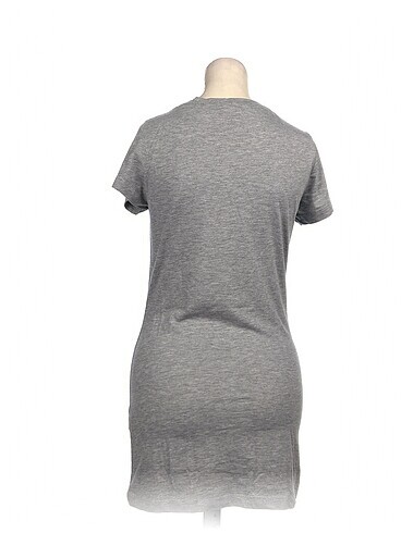 m Beden Colin's T-shirt %70 İndirimli.