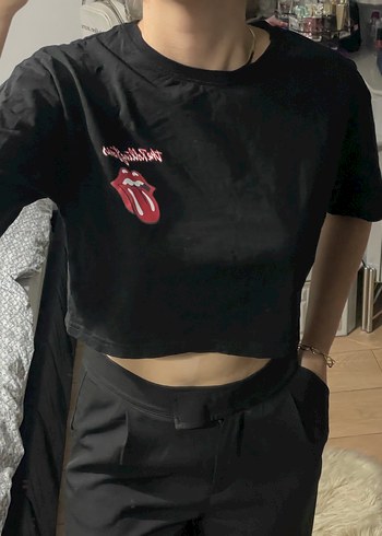 Bershka Siyah Baskılı Rock Punk Tişört