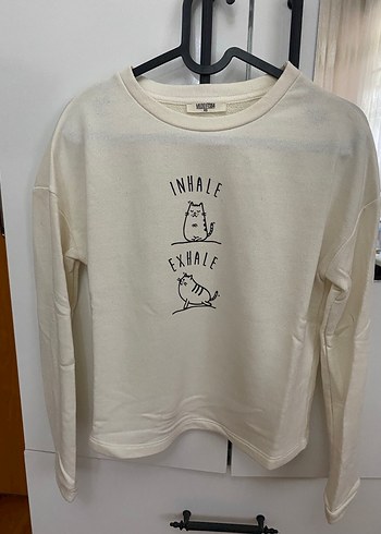 Mudo Concept Beyaz Baskili Uzun Kollu Kadin Sweatshirt