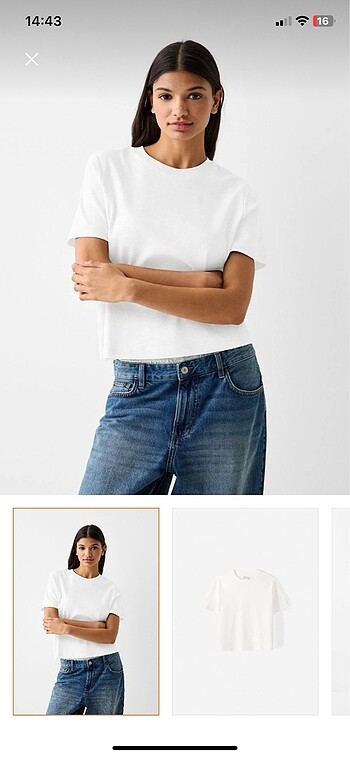 Bershka beyaz tişört.