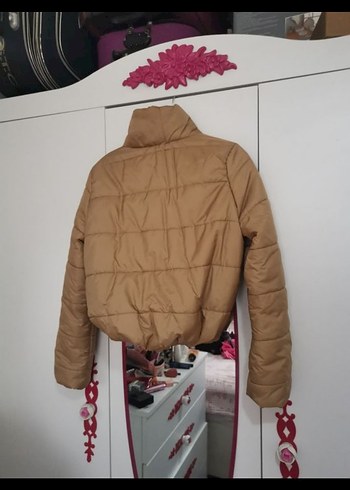 Kahverengi Kemerli Kısa Kadın Kışlık Mont - Görsel 4