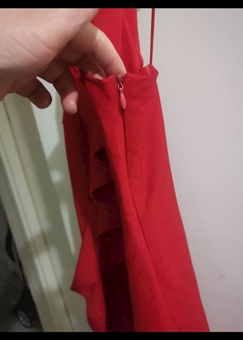 Kırmızı Uzun Askılı Fırfırlı Abiye Elbise - Görsel 3