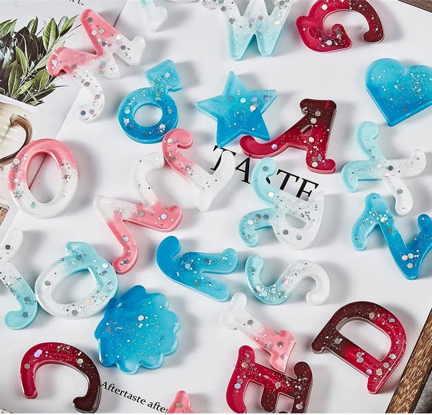 Altın Gümüş Renkli Zincir Detaylı Harf Kadın Anahtarlık - Görsel 3