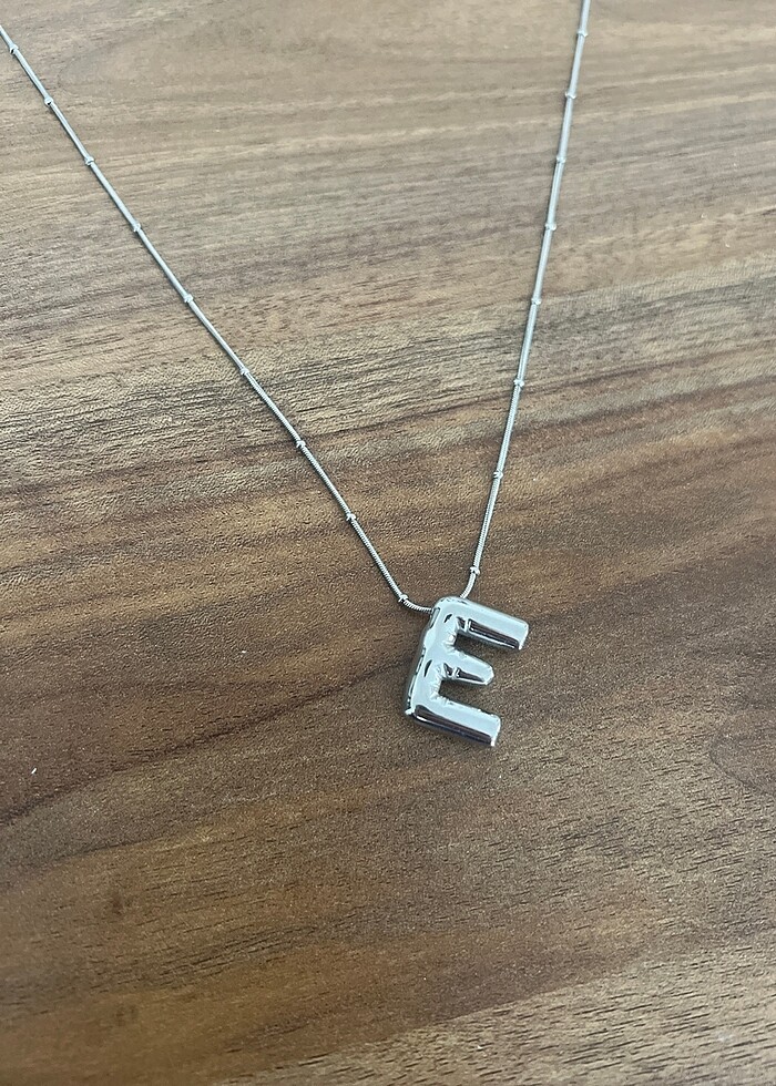 E Harfli kolye - Görsel 2