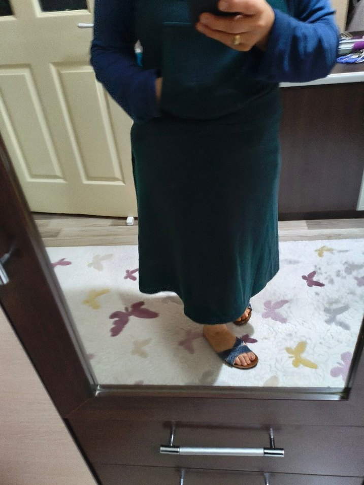 yeşil  çapraz askılı  elbise - Görsel 5