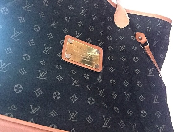 Louis Vuitton Siyah çanta