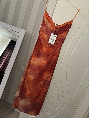 Pull and Bear Straplez elbise