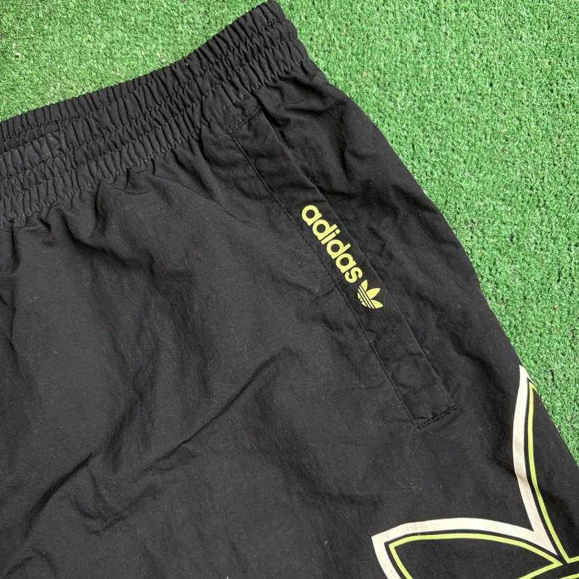 Adidas Erkek Siyah Rahat Kesim Şort - Görsel 2