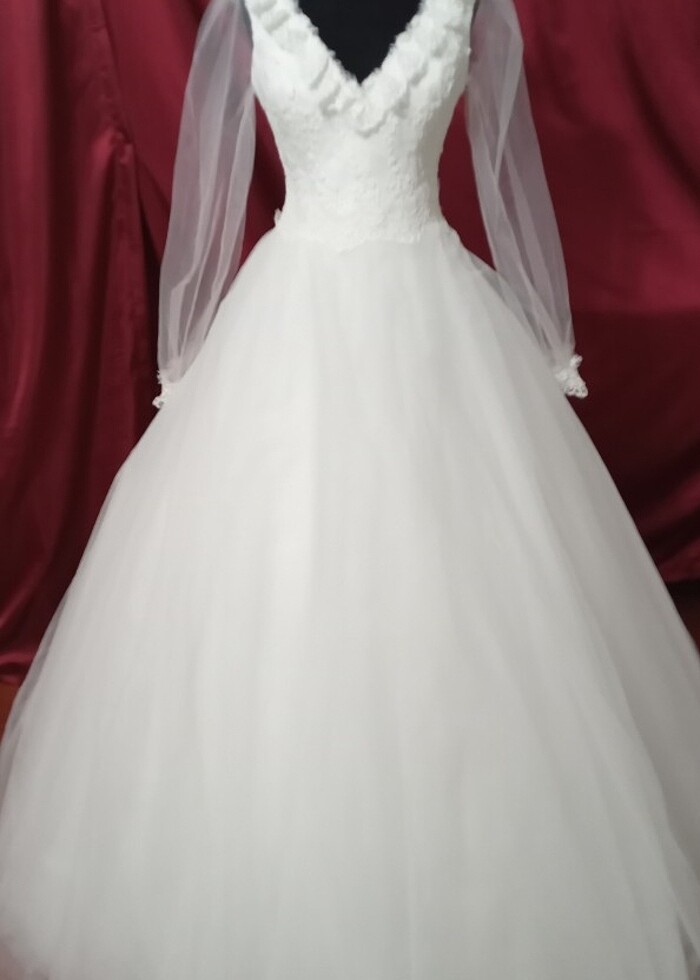 Tül kollu Sade gelinlik - Görsel 3