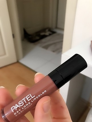 pastel daylong kalıcı matte ruj