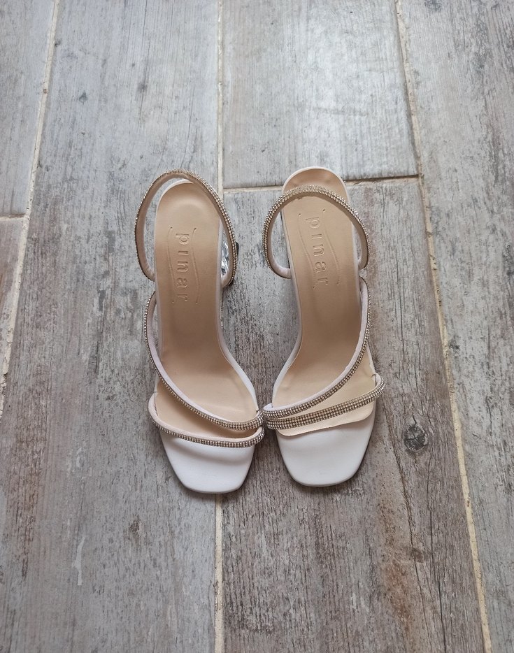 Beyaz Payetli Stiletto Topuklu Kadın Ayakkabı - Görsel 3