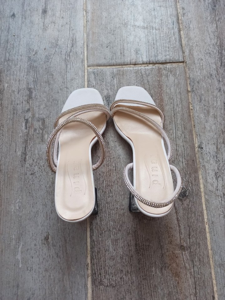 Beyaz Payetli Stiletto Topuklu Kadın Ayakkabı - Görsel 2