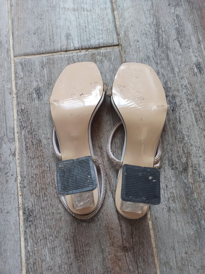 Beyaz Payetli Stiletto Topuklu Kadın Ayakkabı - Görsel 5