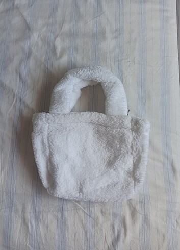 American Vintage Beyaz tüylü peluş omuz el çantası