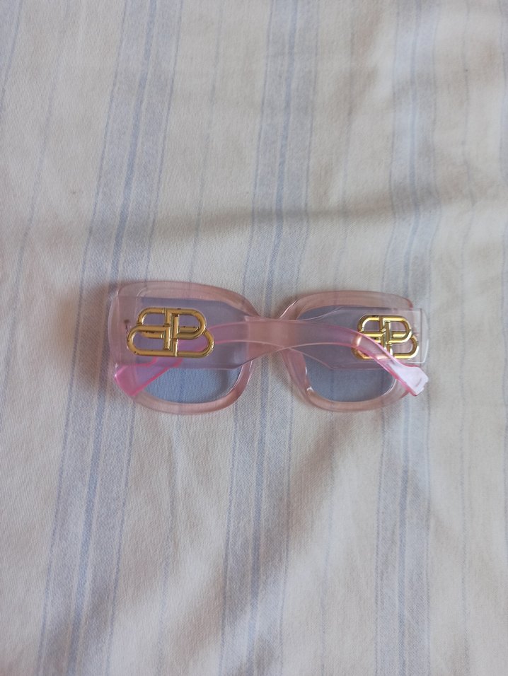 Şeffaf Pembe Kadın Güneş Gözlüğü - Görsel 3