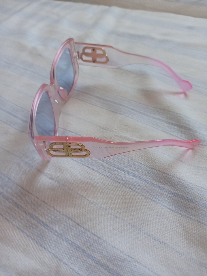 Şeffaf Pembe Kadın Güneş Gözlüğü - Görsel 4