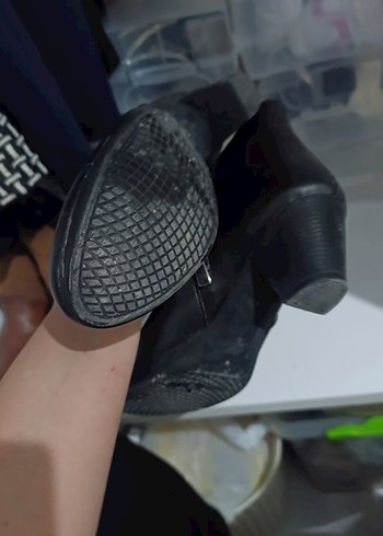 Siyah Yılan Desenli Tokalı Kadın Deri Bot - Görsel 4