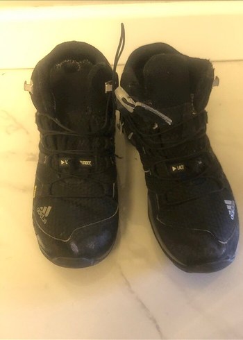 31 Beden siyah Renk Adidas çocuk bot