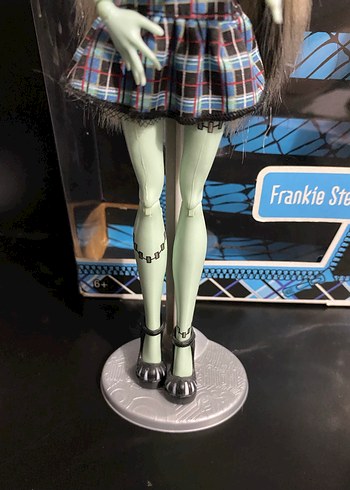 Beden Renk Monster High Frankie Stein