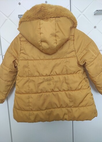 LC Waikiki Sarı Civcivler için çok kaliteli ve as kullanilmis bir mont 