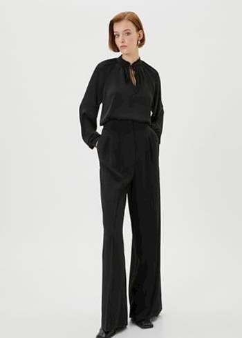 Siyah Saten Kadın Bluz - Görsel 5