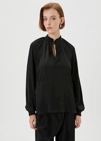 Siyah Saten Kadın Bluz - Görsel 3