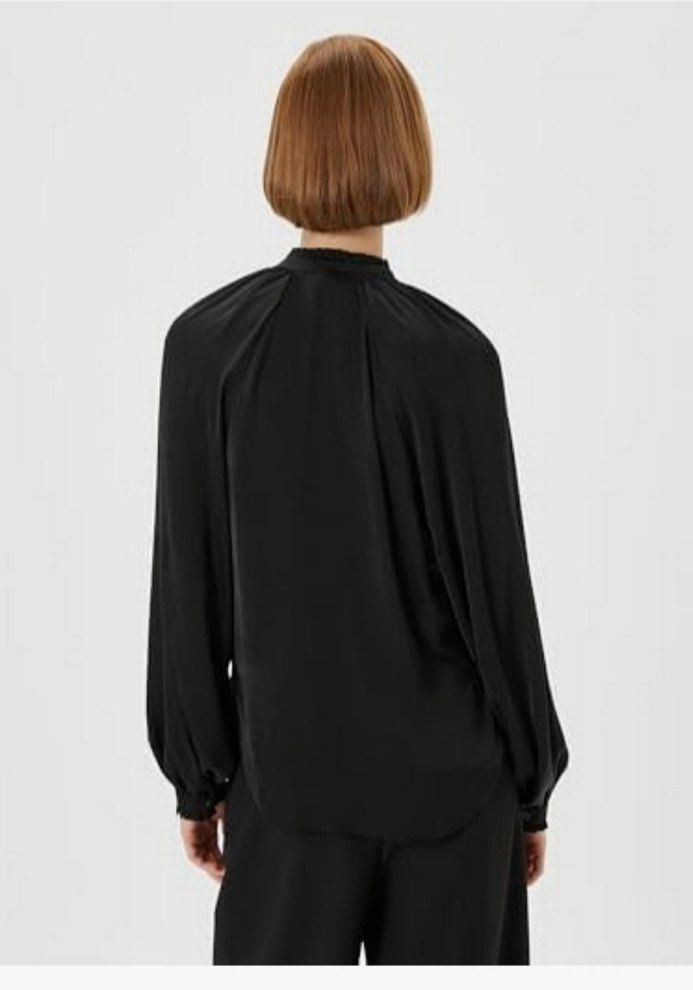 Siyah Saten Kadın Bluz - Görsel 2