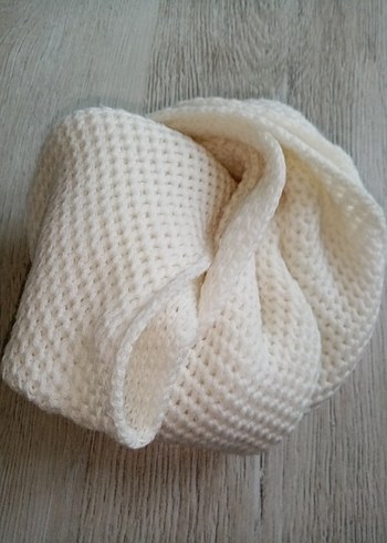 Kadın Boyunluk Atkı - Görsel 2