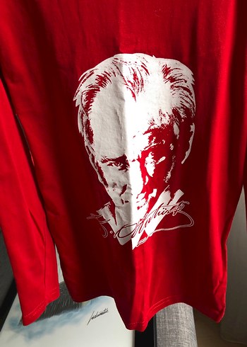 Kız Çocuk Kırmızı Uzun Kollu Atatürk Baskılı Tişört - Görsel 4