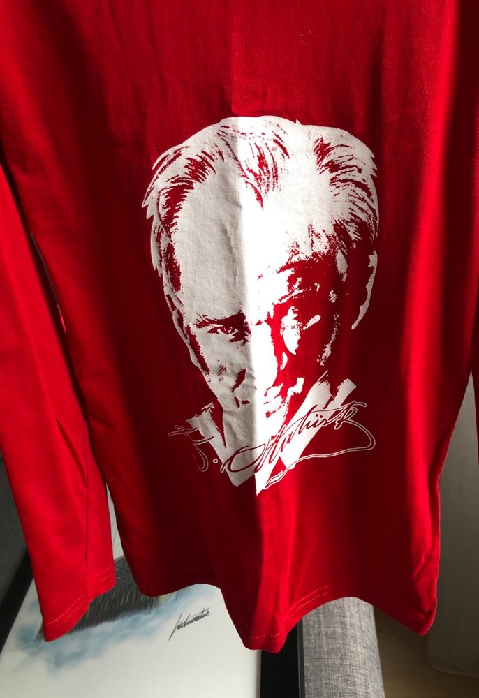 Kız Çocuk Kırmızı Uzun Kollu Atatürk Baskılı Tişört - Görsel 4