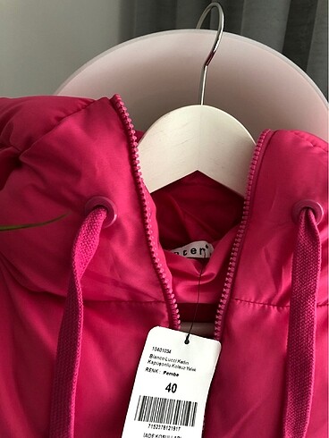 Kapüşonlu kolsuz yelek - Görsel 6