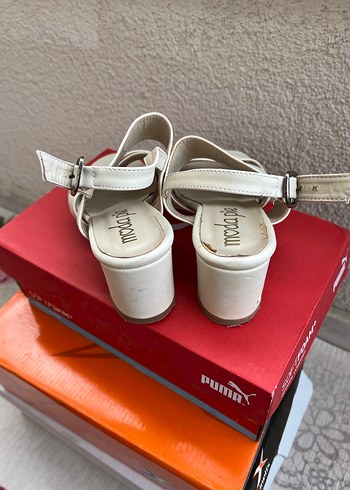 Beyaz Kadın Dolgu Topuklu Sandalet - Görsel 2