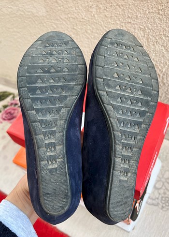 Kare Tokalı Lacivert Süet Topuklu Kadın Babet - Görsel 4