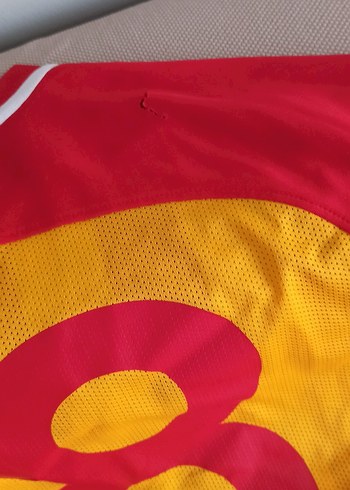 Kırmızı Sarı Çizgili Erkek Spor Tişörtü - Görsel 4