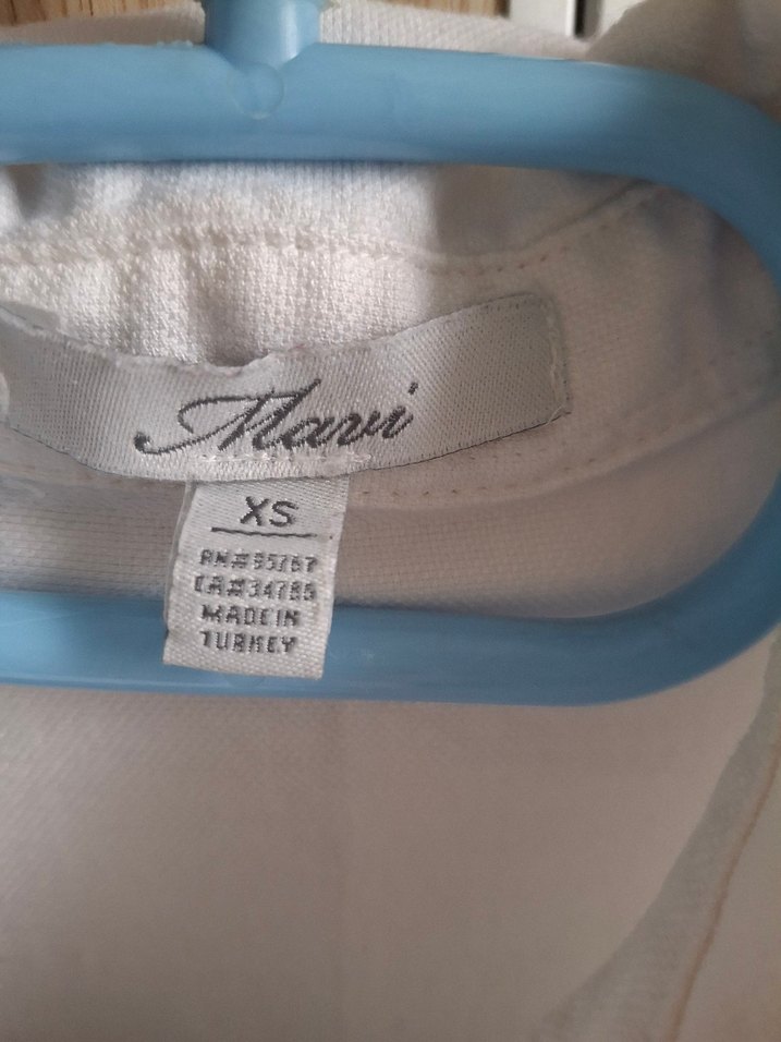 Beyaz Düğmeli Keten Kadın Gömlek - Görsel 3