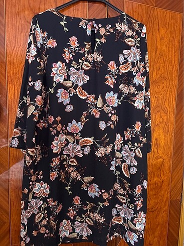 Elbise siyah üzeri çiçekli - Görsel 5
