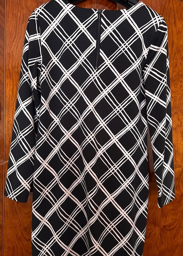 Siyah üzeri çizgili elbise - Görsel 4