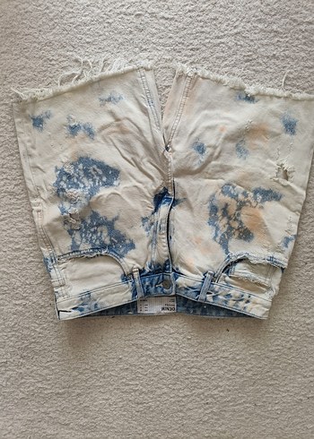 Bershka Batik Desenli Düğmeli Kadın Kot Pantolon - Görsel 3