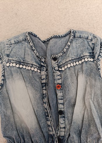 Kız Çocuk Gri Nakışlı Denim Tulum - Görsel 2