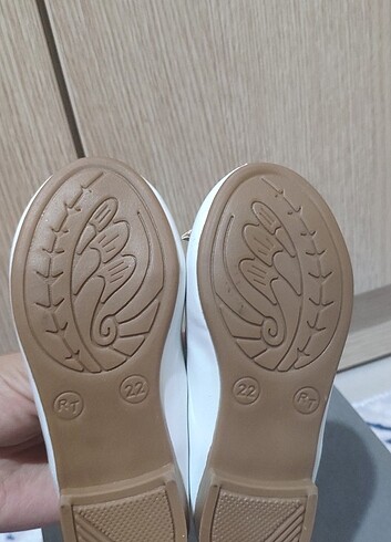 Flo Ayakkabı Kız çocuk babet ayakkabı