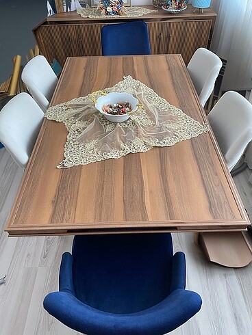 Diğer Yemek masası ve 6 adet sandalye