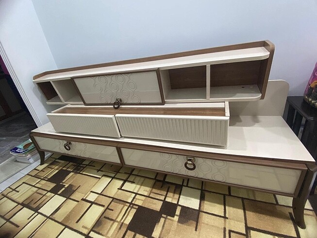 Ikea Televizyon ünitesi