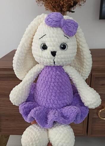 Kadife ipten tavşan amigurumi 