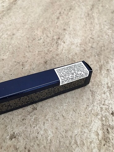  Beden Estee Lauder Lipstick