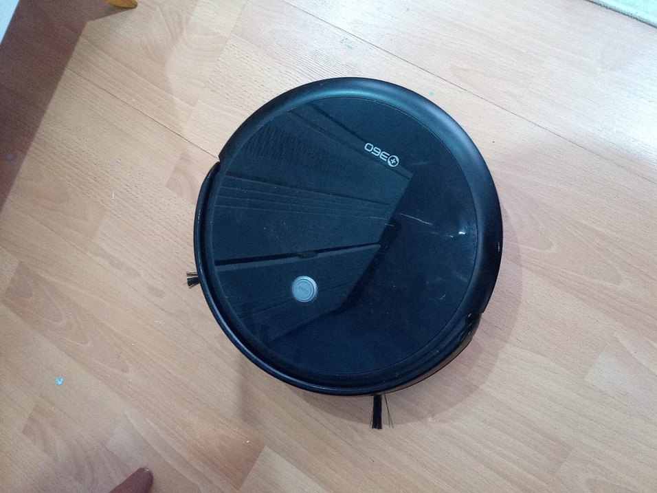 Siyah Robot Süpürge - Görsel 2