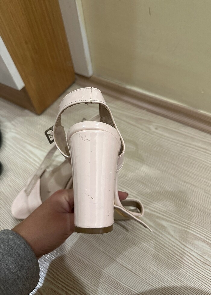 Topuklu ayakkabı - Görsel 3